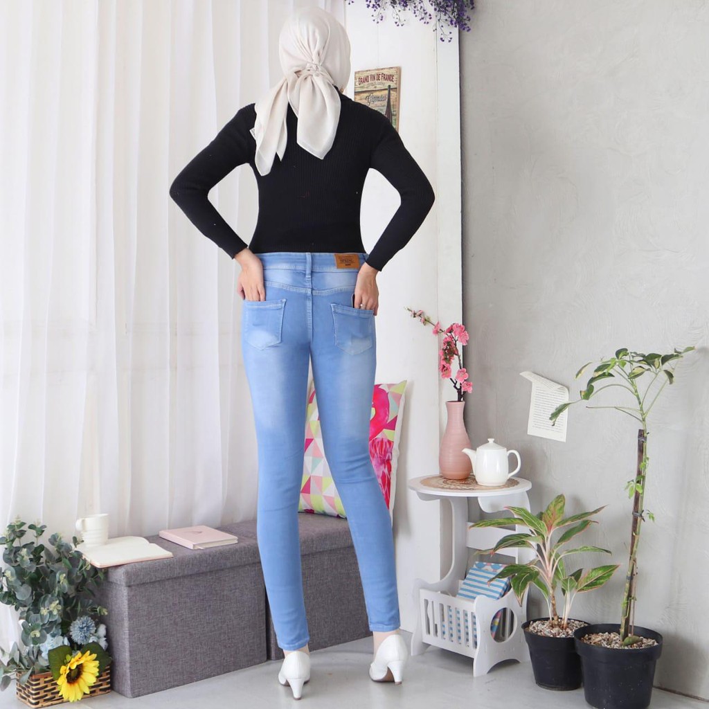 Celana Panjang Jeans Wanita Skiny Super Keren 28 29 30 Bisa Bayar Ditempat(COD)