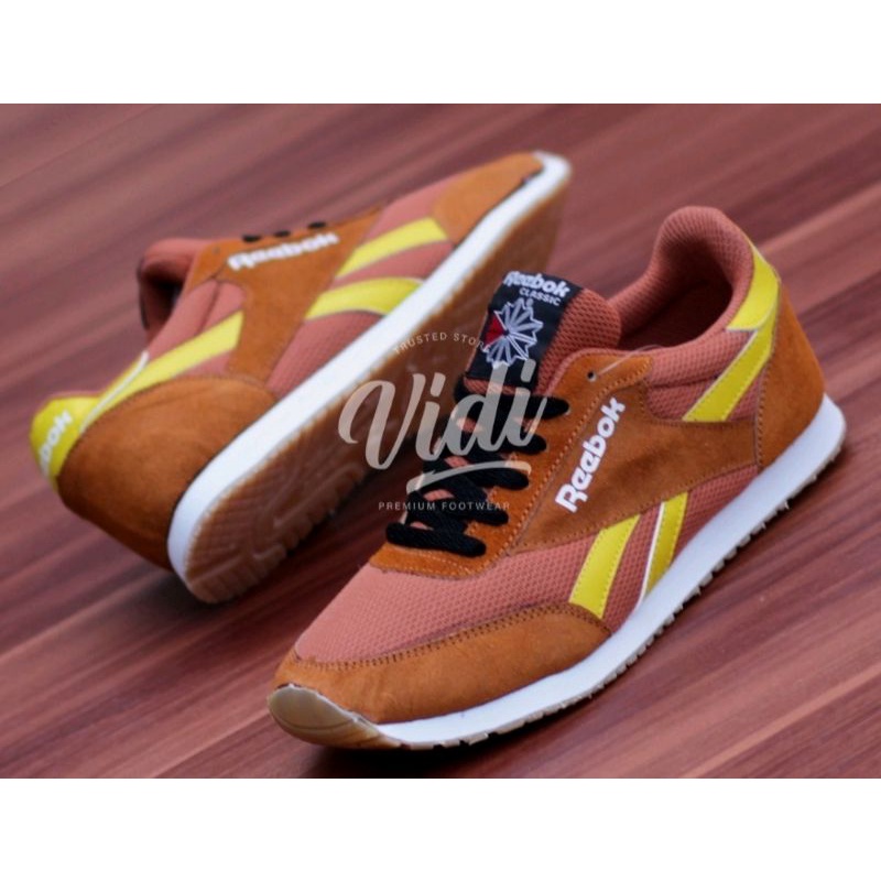 DISC 40% SEPATU RIBOOK CLASSIC BROWN VINTAGE SNEAKERS IMPORT KASUAL SHOES ULTRASS LONDON PRIDE