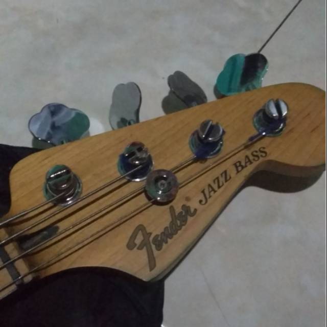 Gitar Bass jazz merk fender made in USA