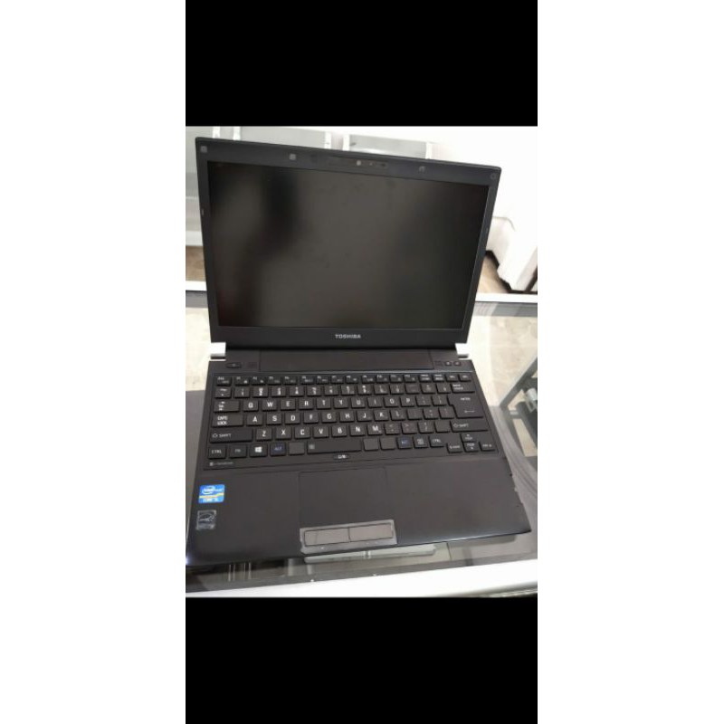 Toshiba Dynabook R732 Core i5 Gen 3 RAM 4Gb HDD 320Gb Layar 13,3 inc Wifi WebCAM Mesin Original 100%