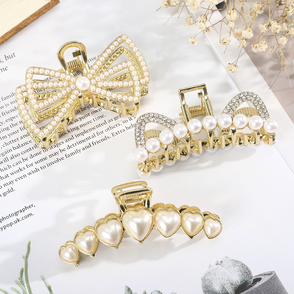 Korean Ins Pearl Rhinestone Hair Clip for Women Fashion Claw Clips Temperament Hairpin Girls Hair Accessories