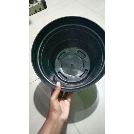 pot taman , pot hitam ,pot hias uk 30