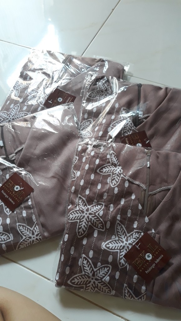 Atasan Batik Blouse Wanita Shabrinablouse Sabrina Shabrina Tile Atasanwanita Atasanbatik Avora