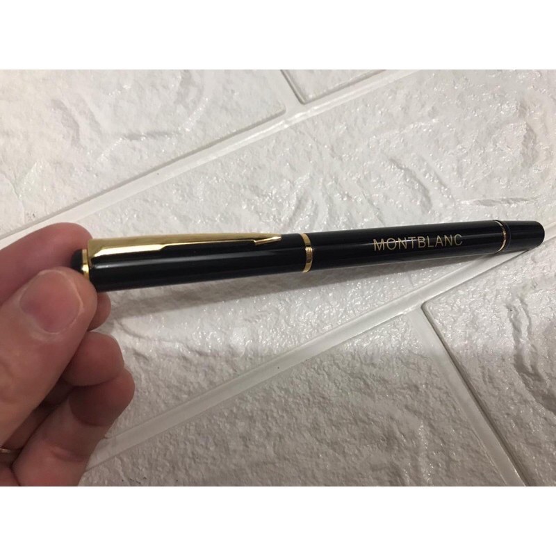 

PULPEN MB MEWAH PENA KANTOR BLACK KOMBINASI GOLD