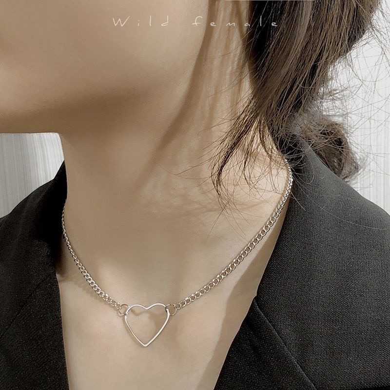 Minimalis desain kepribadian berbentuk hati kalung kalung hollow ins angin dingin sweet girly leher