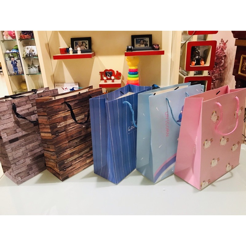 

Paper Bag Tali, Goodie Bag, Gift Bag, Tas Kertas Bahan Tebal High Quality Uk. S & M