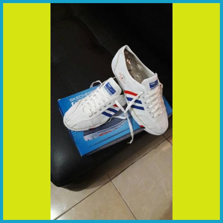 SEPATU OLAHRAGA CAPUNG MERK DRAGON FLY - PUTIH