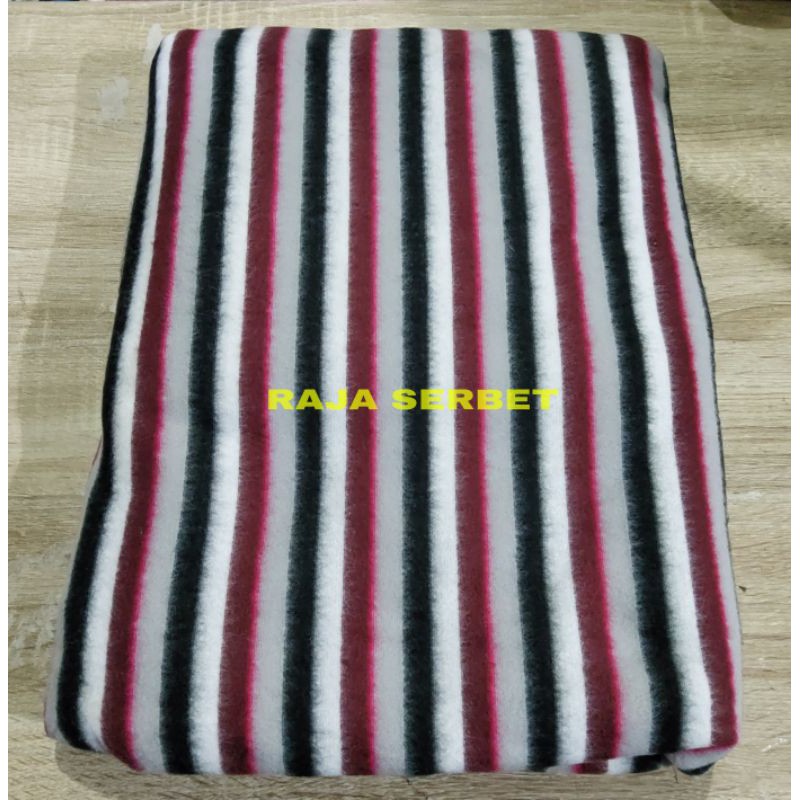 Selimut salur / Garis / Pelangi uk 155x 200 cm