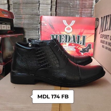 Sepatu kulit pria PDH half boots Polri TNI security guard PNS sepatu kerja formal tampil lebih keren