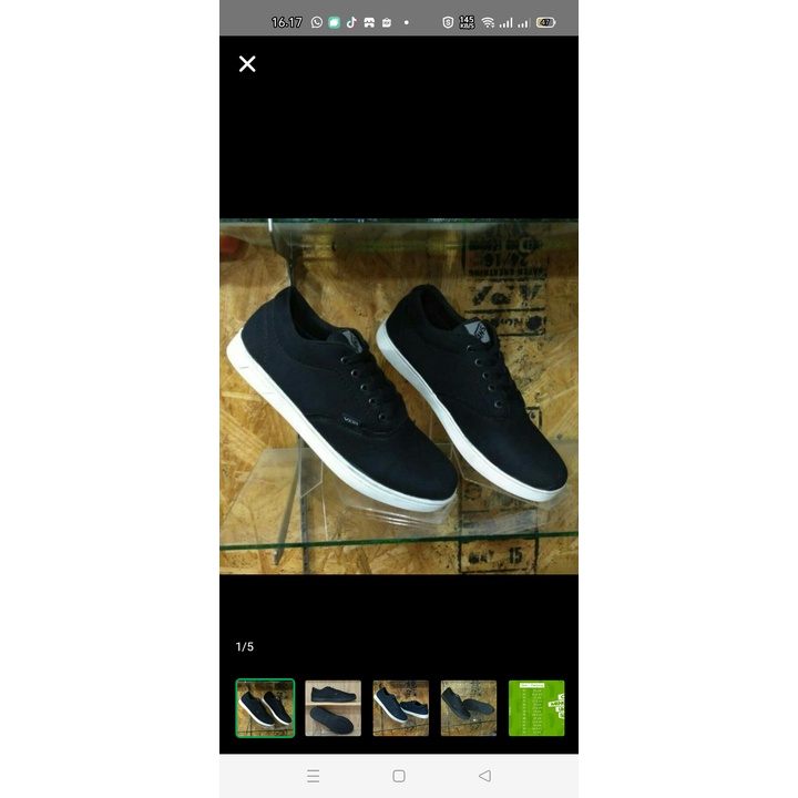 sepatu  murah hitam putih