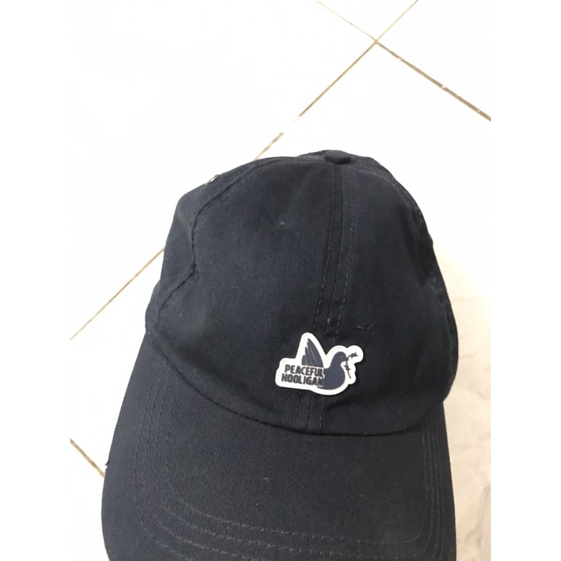 Caps Peaceful Hooligan