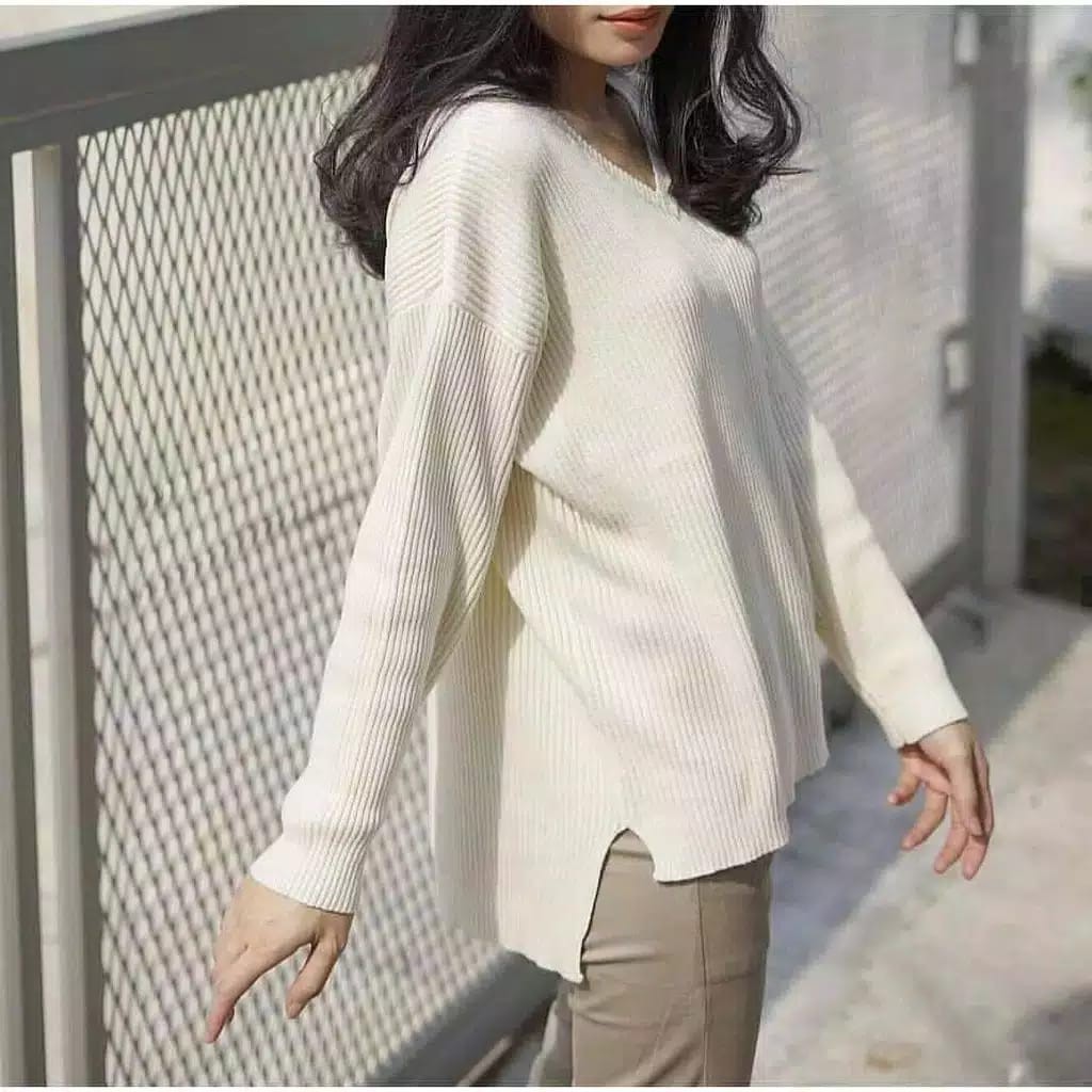 BOXY V-NECK VIONA/sweater rajut halus-bw