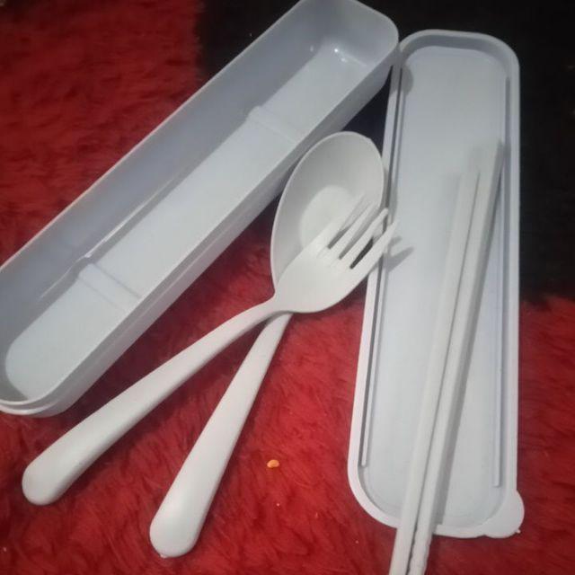 Sendok Garpu Sumpit Set Alat Makan Travel Piknik Bekal Korea