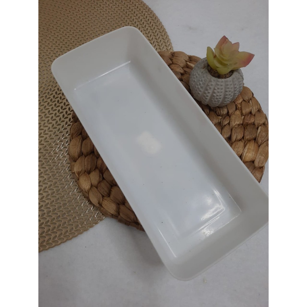 Tempat Makan Hamster - Bentuk Kotak Warna Putih Bahan Plastik