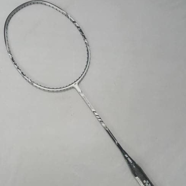 ORIGINAL Yonex Isometric Lite Raket Badminton