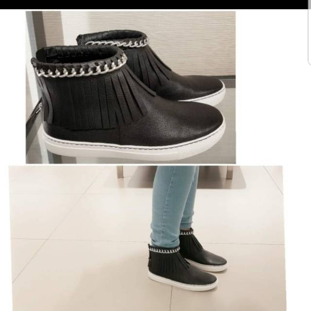 Sepatu wanita boot charles and keith