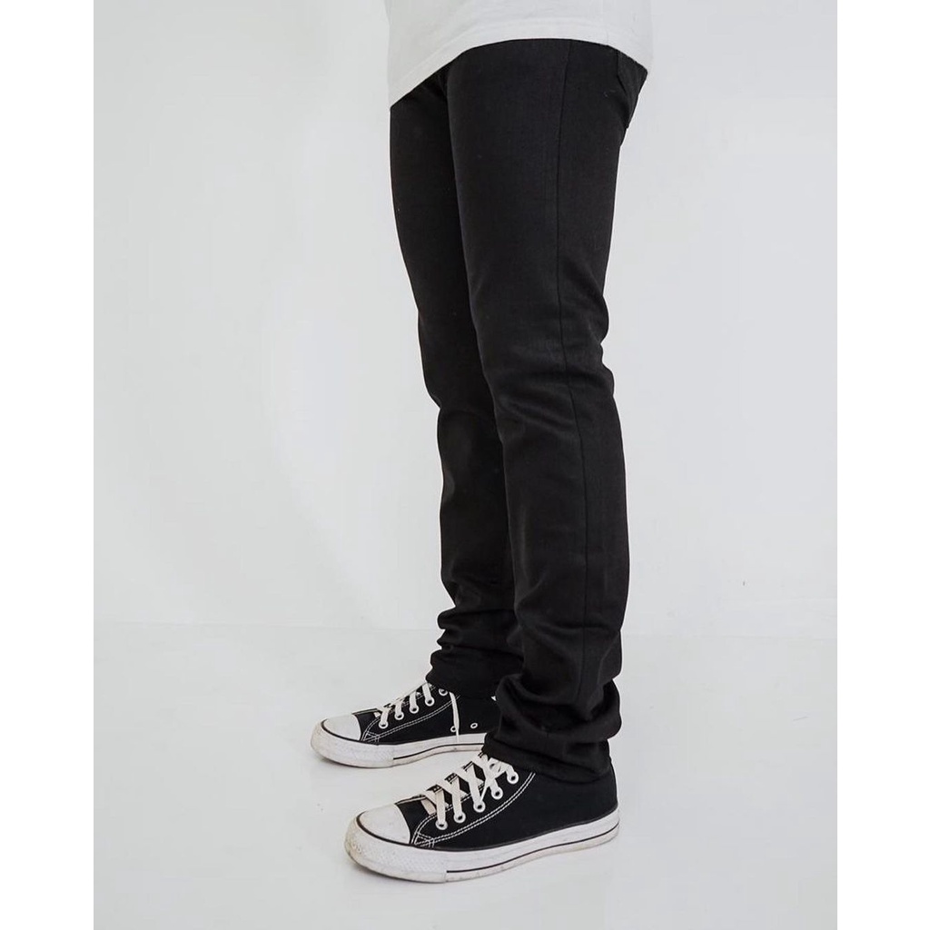 CELANA PRIA SVGE “BLACK DENIM HELLA WHITE” 12.5 OZ BLACK STRECTH DENIM - BLACK