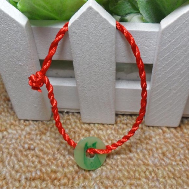 Gelang Tali Merah Giok