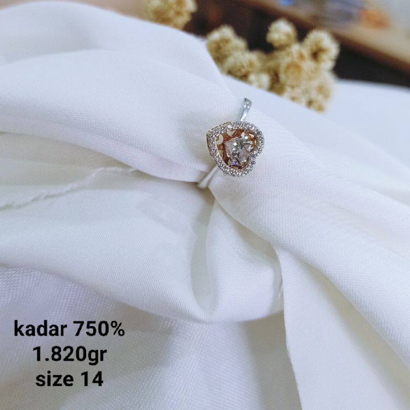 Harga Cincin Emas Putih 750 Asli Terbaru November 2021 Biggo Indonesia