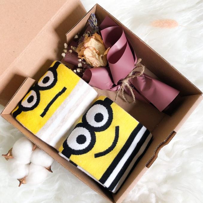 

Premium Product!!! Birthday Gift Set Hampers Hadiah Ulangtahun Wisuda Giftkaos Kaki Korea - Paling Diminati