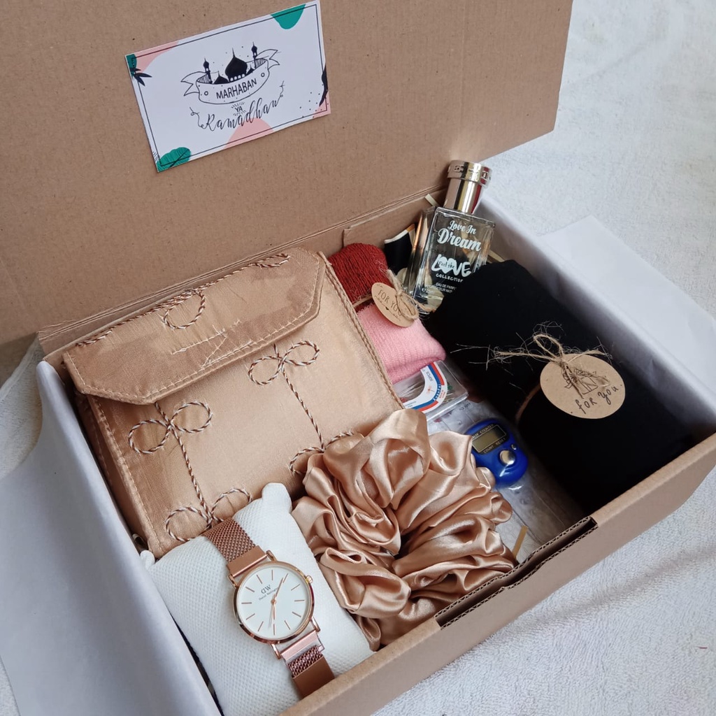 ❤️(PAKET MUSLIMAH) HAMPERS Cewek Giftbox Hadiah Ultah Wisuda Kekinian