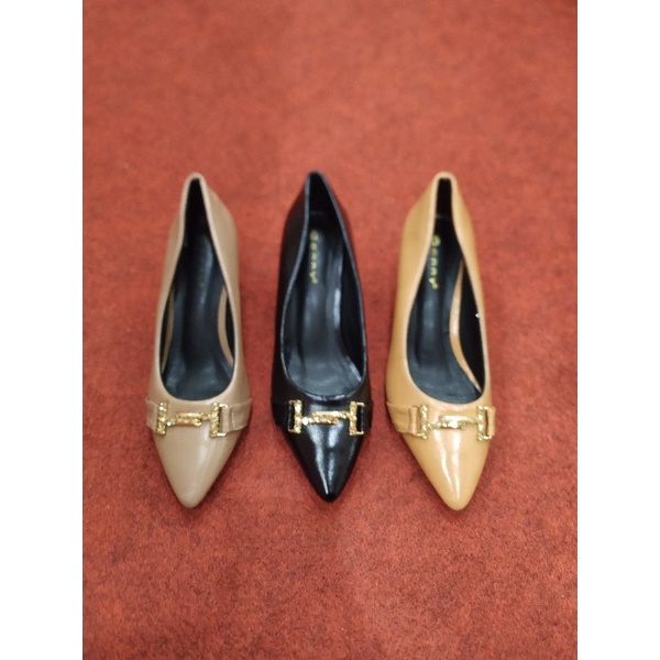 sepatu brand matahari