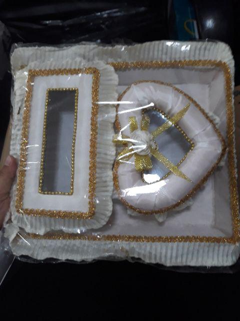 Tempat Mahar Perhiasan Dan Uang Warna Cream