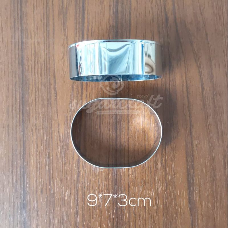 

Ring cutter roti oval besar 9cm, harga per pcs