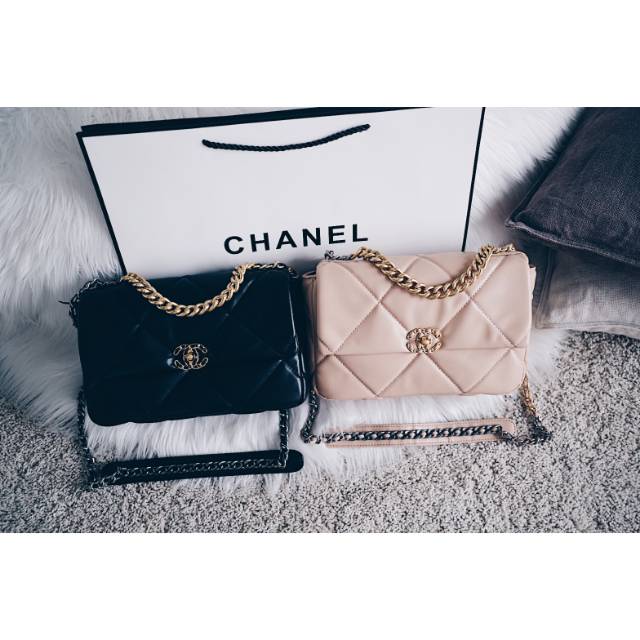 Chanel 19 Small Flap Bag + Box Semprem Authentic