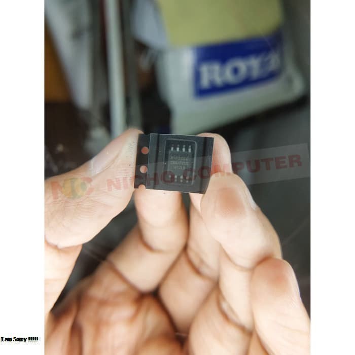 WINBOND 25Q64FWSIG (8mega 1,8v) (09-009)