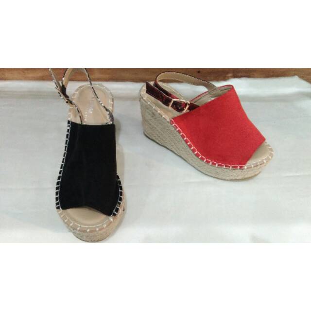 Sandal wanita Kyrana h8627 hitam/merah