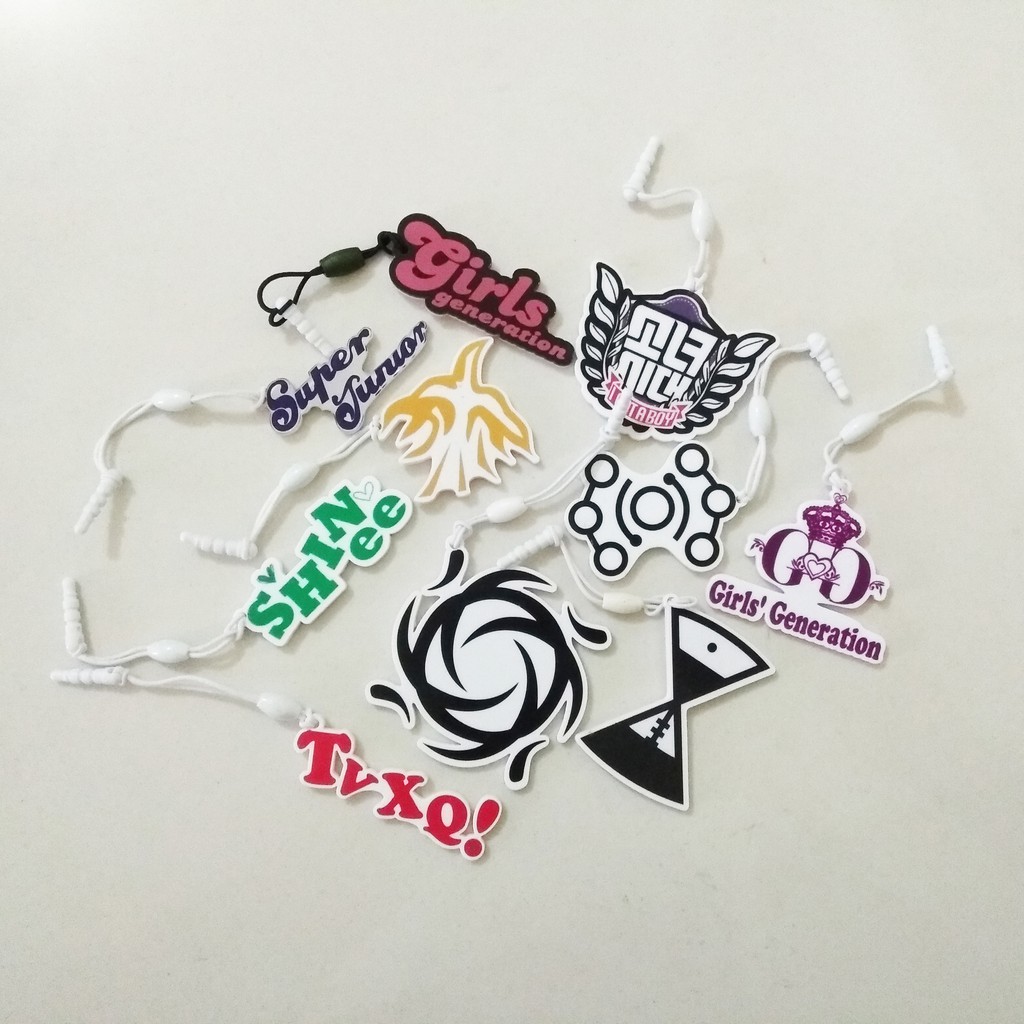 KPOP Phone dust plug strap / Phone Charm (EXO SNSD Super Junior SHINee TVXQ Penutup lubang earphone)