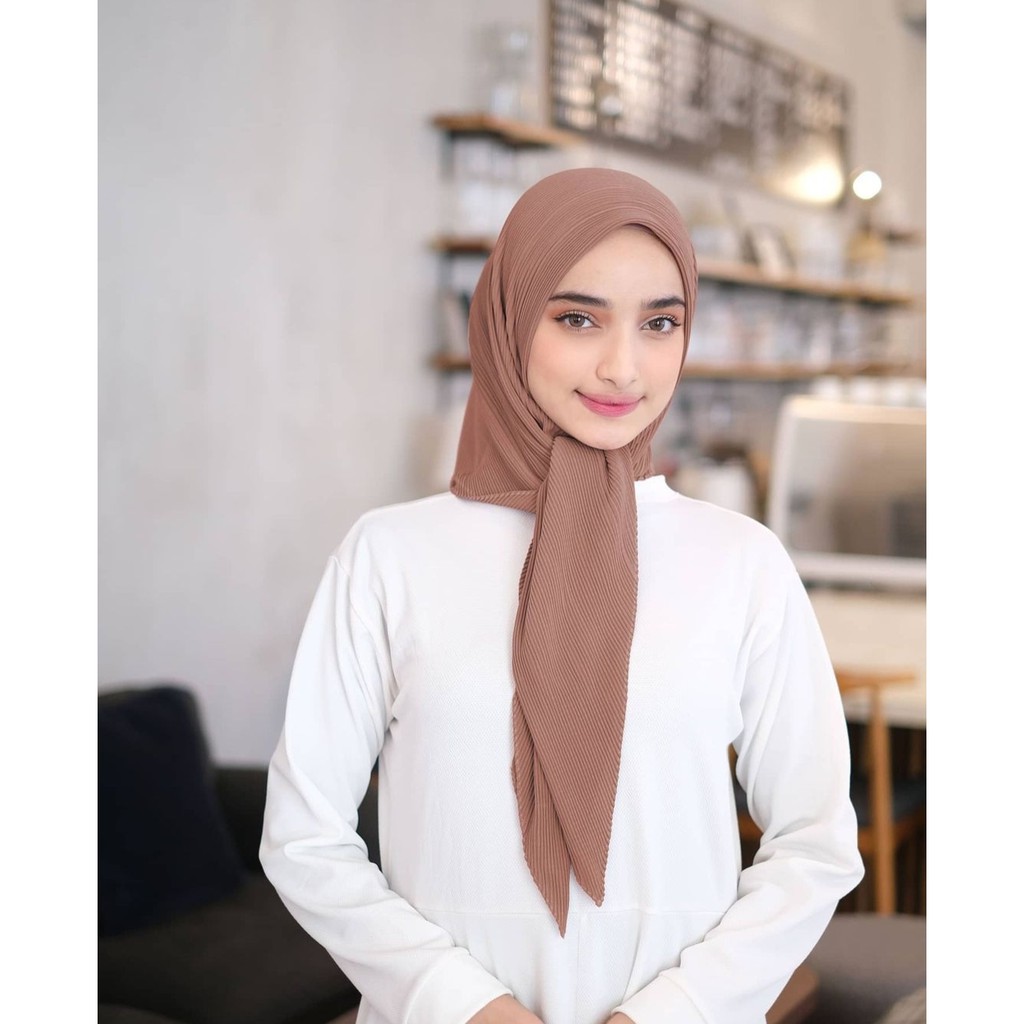 HIJAB SQUARE PLISKET POTTON / SEGIEMPAT PLISKET BELLA POLYCOTTON