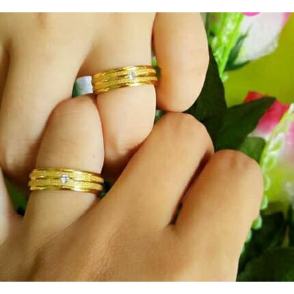 cincin titanium  bisa satuan dan bisa couple (2)cin cin wanita lapis emas gold stainless steel asli premium bagus banget untuk tunangan pasangan sendiri couple untuk hadiah terkasih mewah untuk pria wanita remaja muda mudi temurah grosir aksesoris{satuan]