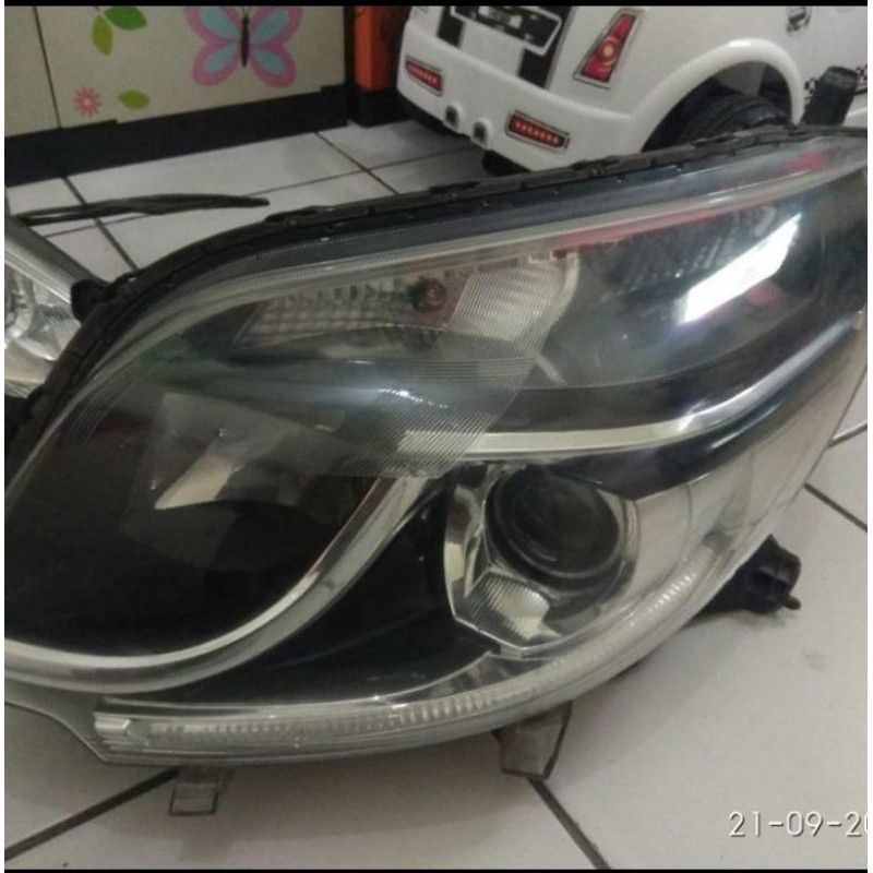 Headlamp Rush / Terios 2016