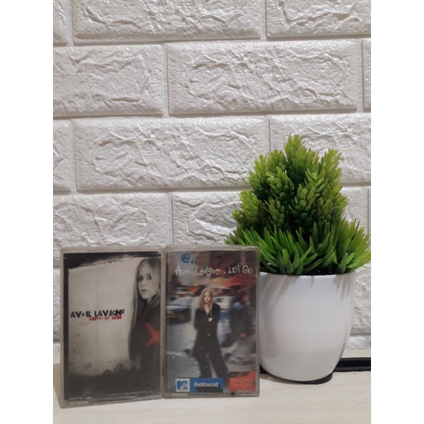 Kaset Avril Lavigne Sepaket 2 Albums