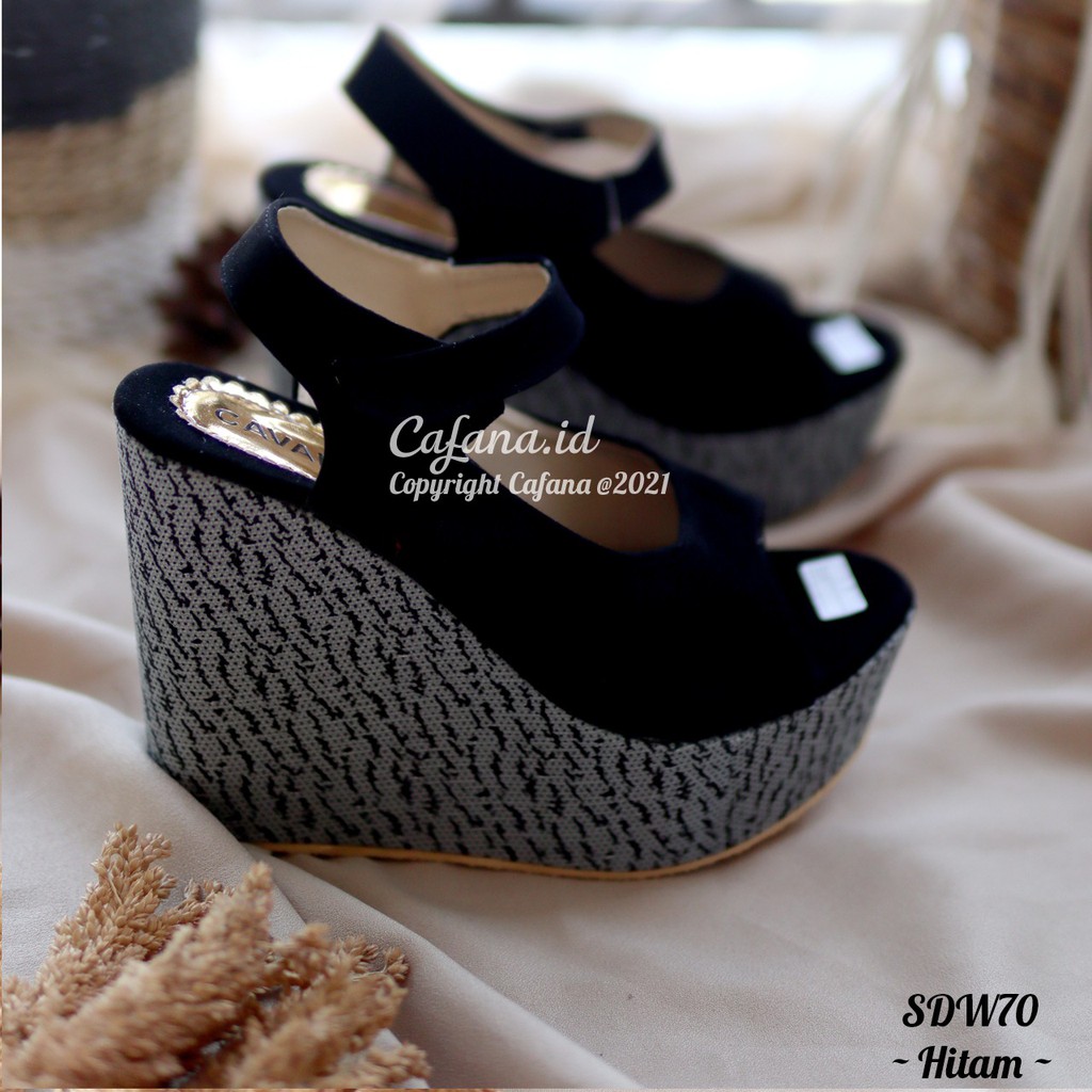 Cafana Sandal Wedges Wanita Tinggi 12cm SDW70 Wedges-2