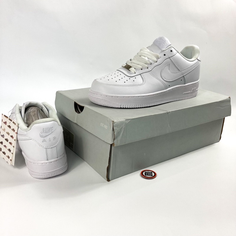 NIKE AIR FORCE 1 Triple White ORIGINAL BNIB