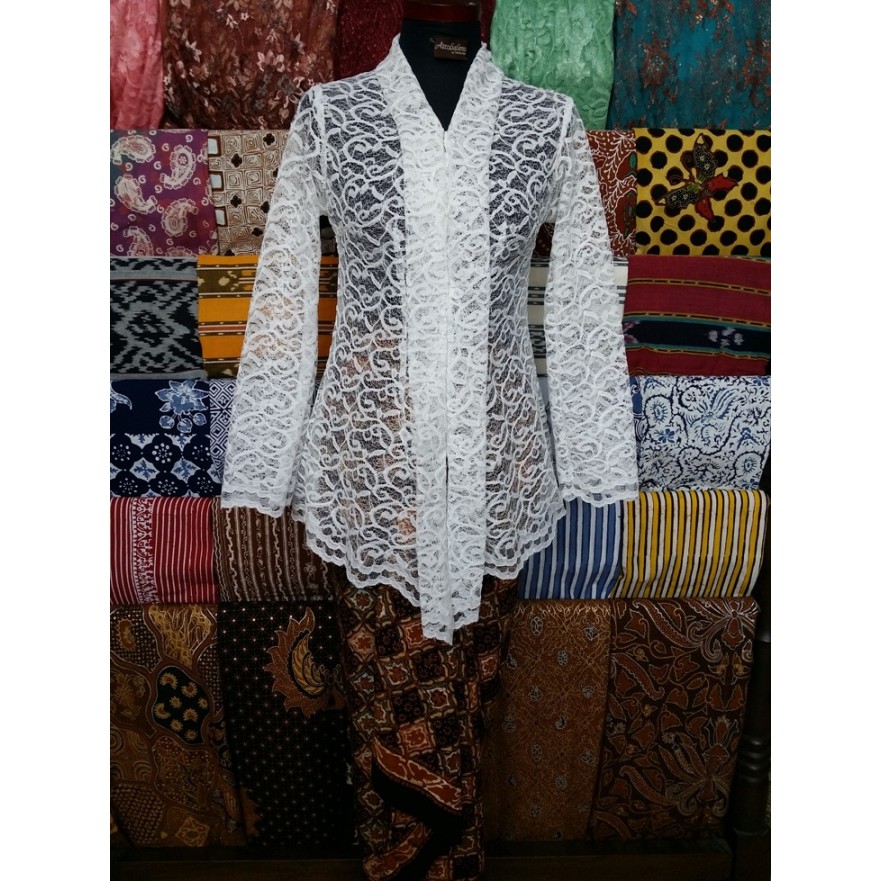 Kebaya Kartini Brokat Rumput Laut Putih Arcobaleno
