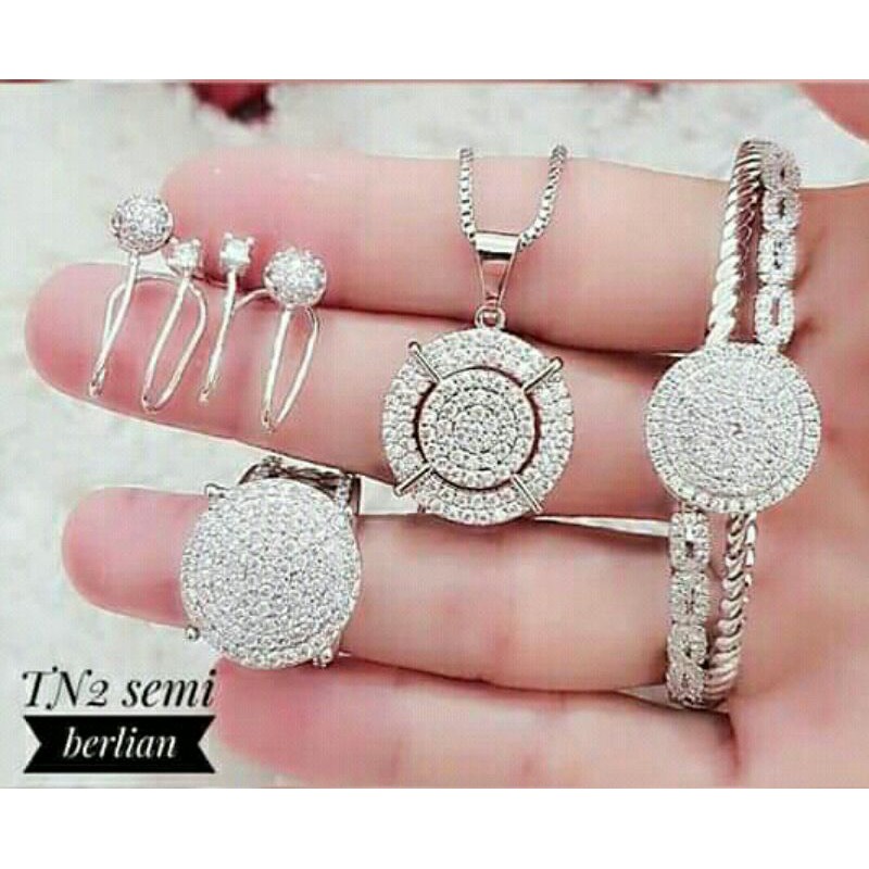 anting,kalung,cincin,gelang imitasi semi berlian