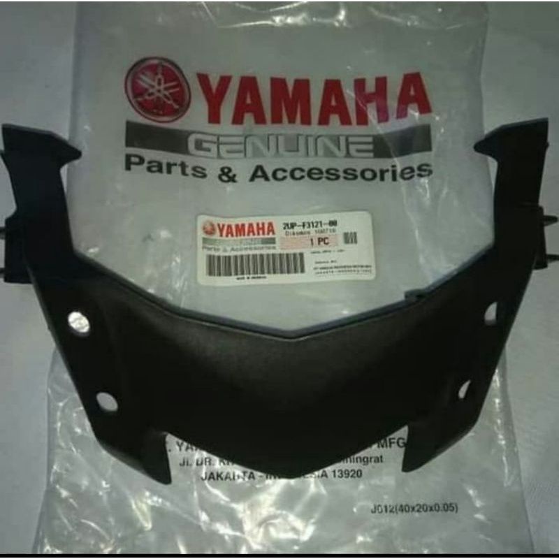 Cover upper 1 batok atas lampu yamaha Byson Fi ori yamaha 2UP-F3121-00