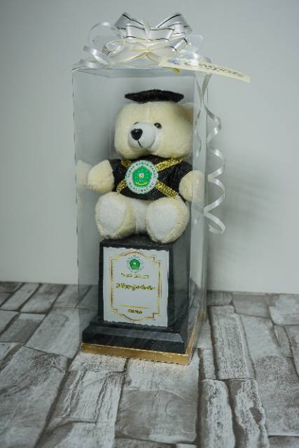 PIALA BONEKA MIKA