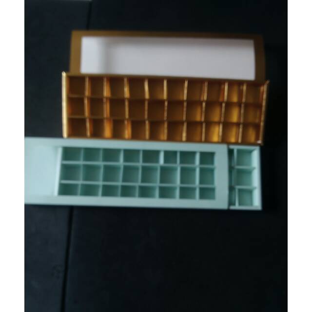 

kotak coklat - nastar - moci sekat 3x10