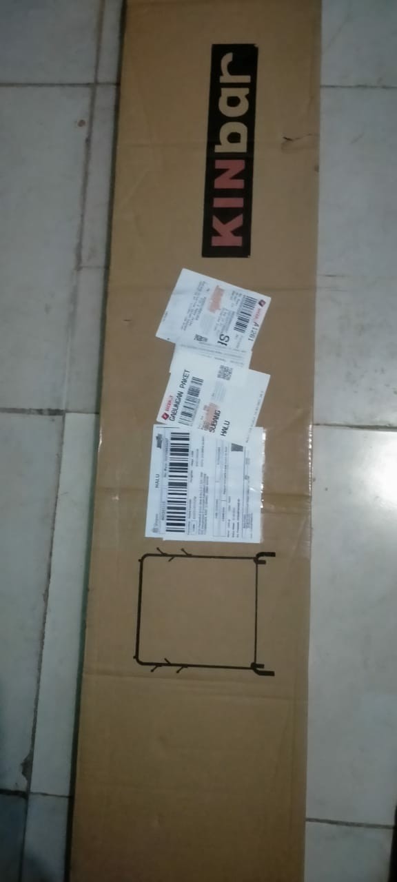 Windproof Clothes Hanger Dengan Gantungan Topi -putih Mg733