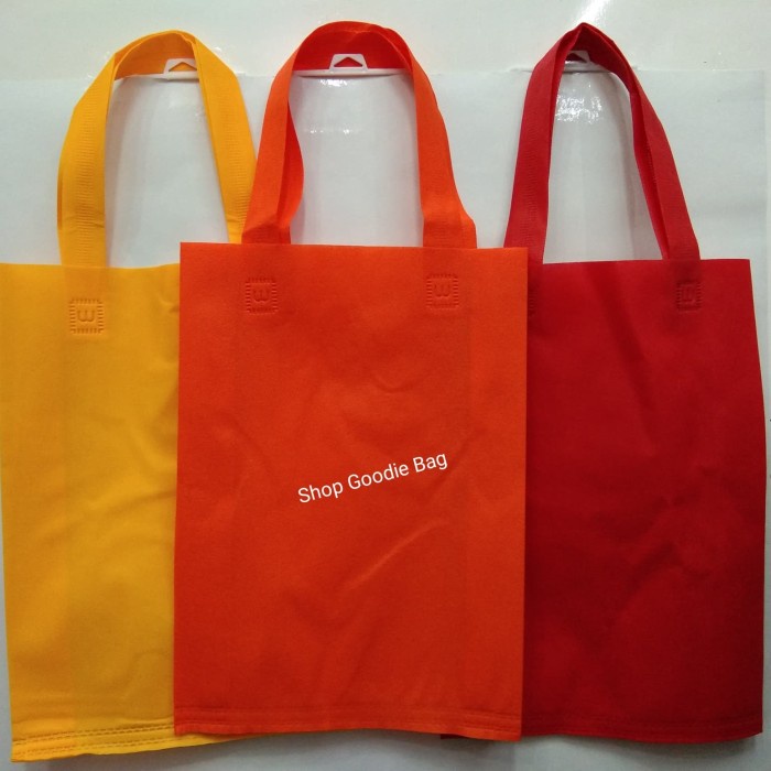 

NEW Tas Spunbond / Goodie Bag Handle uk 25x35x8 / Tas Kain Polos