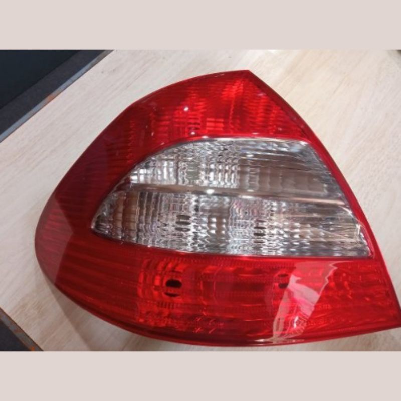 440-1943-UQ Stoplamp Mercedes E Class W211 2006-2009 Red Clear Lens