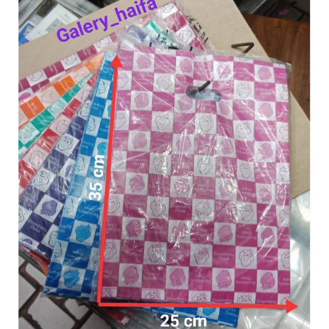 Kantong Plastik Motif Strobery Ukuran 25x35 cm