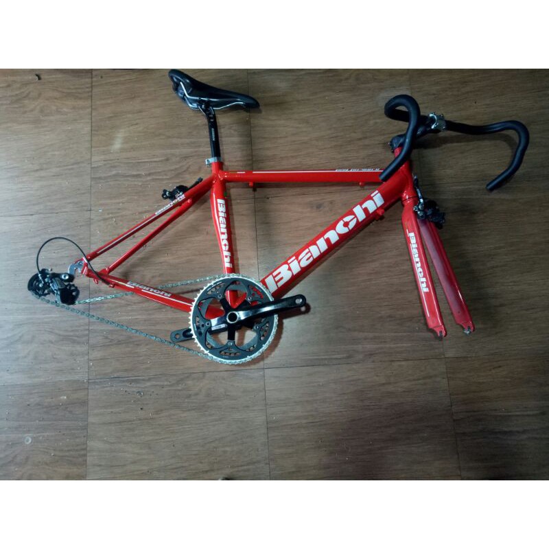 frame roadbike bianchi merah kelengkapan sesuai gambar