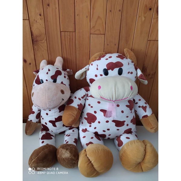 Boneka Sapi Besar Sedang Kecil