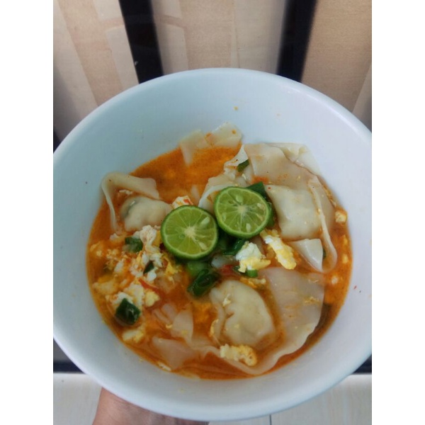 

pangsit basah ayam suir